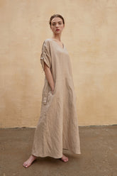Relaxed-Fit V-Neck Linen Maxi Dress with Adjustable Sleeves and Side Pocket Detailing