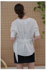 Tailored Linen Blouse with Puff Sleeves and Button-Front Detail