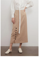 Jupe midi en lin à détails boutonnés et coupe ajustée