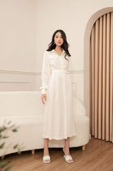 丝绸衬衫裙,腰部系带,前襟纽扣设计,打造精致优雅的日常造型