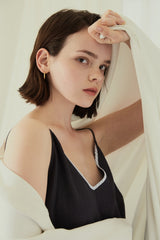 Robe nuisette en lin avec lien réglable au dos et fente sur le devant