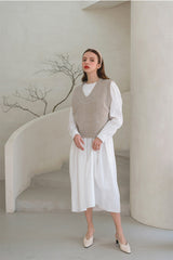 Linen Long-Sleeve Midi Dress with Round Neckline and Gathered Waist Detail