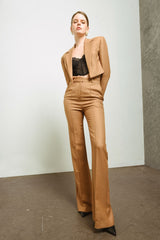 Cropped Tailored Blazer With Sharp Shoulders And Structured Hourglass Fit