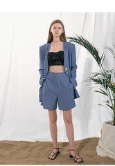 High-Waisted Linen Shorts with Front Pleats and Tailored Hem