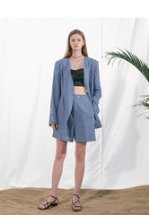 High-Waisted Linen Shorts with Front Pleats and Tailored Hem