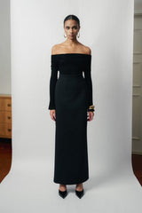 Off-Shoulder Fitted Long-Sleeve Top with Elegant Folded Neckline and Sculpted Fit
