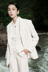 Tailored Double-Breasted Blazer with Peak Lapels and Structured Longline Silhouette