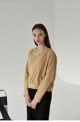 Wide-Leg Linen Trousers with Tailored Fit and Concealed Closure