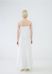 Robe longue en lin à bretelles spaghetti et silhouette fluide