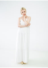 Robe longue en lin à bretelles spaghetti et silhouette fluide