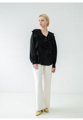 Romantic Linen Blouse with Ruffle Detailing and Flowing Sleeves for Effortless Feminine Elegance
