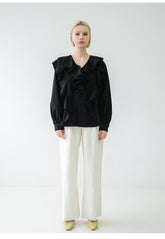 Romantic Linen Blouse with Ruffle Detailing and Flowing Sleeves for Effortless Feminine Elegance