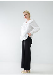 Linen Blouse with Ruffled V-Neckline and Long Sleeves in a Relaxed Feminine Silhouette