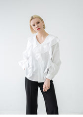 Linen Blouse with Ruffled V-Neckline and Long Sleeves in a Relaxed Feminine Silhouette