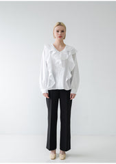Linen Blouse with Ruffled V-Neckline and Long Sleeves in a Relaxed Feminine Silhouette