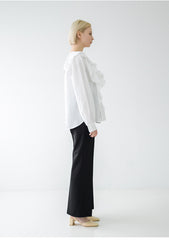Linen Blouse with Ruffled V-Neckline and Long Sleeves in a Relaxed Feminine Silhouette