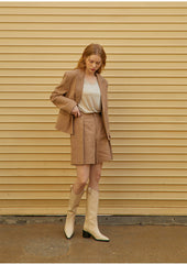 Tailored Linen Blazer with Structured Silhouette
