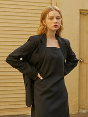 Robe midi en lin à bretelles spaghetti et ourlet évasé