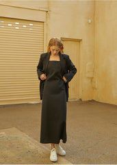 Robe midi en lin à bretelles spaghetti et ourlet évasé