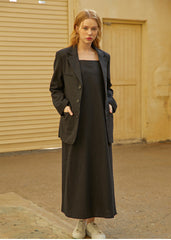 Robe midi en lin à bretelles spaghetti et ourlet évasé