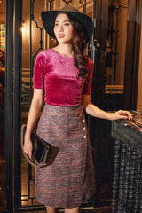 Fitted velvet blouse with short sleeves and crew neckline for elegant everyday styling