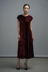 Velvet cap-sleeve midi dress with minimalist design and relaxed straight silhouette