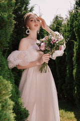 Robe longue en tulle à manches bouffantes et col Bardot Katrina