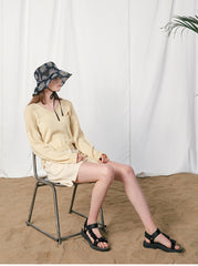 High-Waisted Linen Shorts with Front Pleats and Tailored Hem