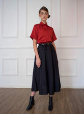 Short-Sleeve Silk Shirt with Front Pockets and Button-Down Collar Design for Women