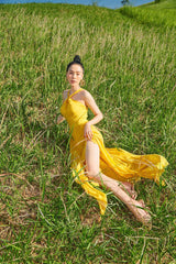 Robe dos nu en organza de soie avec fente jusqu'aux cuisses et jupe fluide pour un style de villégiature et de soirée