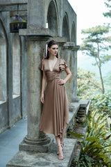 Robe mi-longue Rosalie à col en V et manches papillon