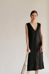 Sleeveless V-Neck Midi Linen Dress with Tailored Back Seam