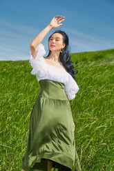 优雅露肩亚麻丝绸连衣裙,泡泡袖,飘逸高低下摆