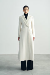 Tailored Wool Maxi Coat With Notched Lapels And Streamlined Silhouette For Elevated Styling