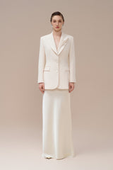Blazer cranté Fiona sur mesure avec revers sculptés et silhouette allongée