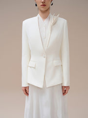 Blazer cranté Fiona sur mesure avec revers sculptés et silhouette allongée