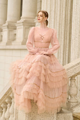 Robe de princesse Naomi à décolleté plongeant et manches longues à volants