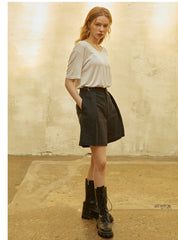 Short plissé en lin sur mesure avec taille haute