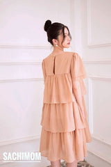 Robe midi à volants superposés en organza léger