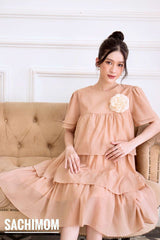 Robe midi à volants superposés en organza léger