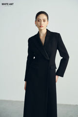 Tailored Wool Maxi Coat With Structured Lapels And Streamlined Fit For Formal Outerwear