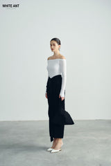 Haut ajusté à épaules dénudées avec manches longues et décolleté minimaliste pour une sophistication moderne